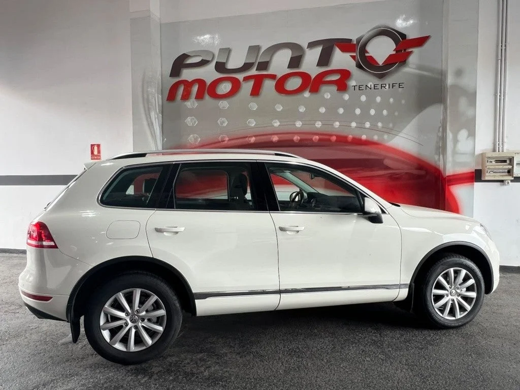 VOLKSWAGEN Touareg 3.0TDI V6 BMT Premium TerrainTech 245 Tip. - Imagen 4